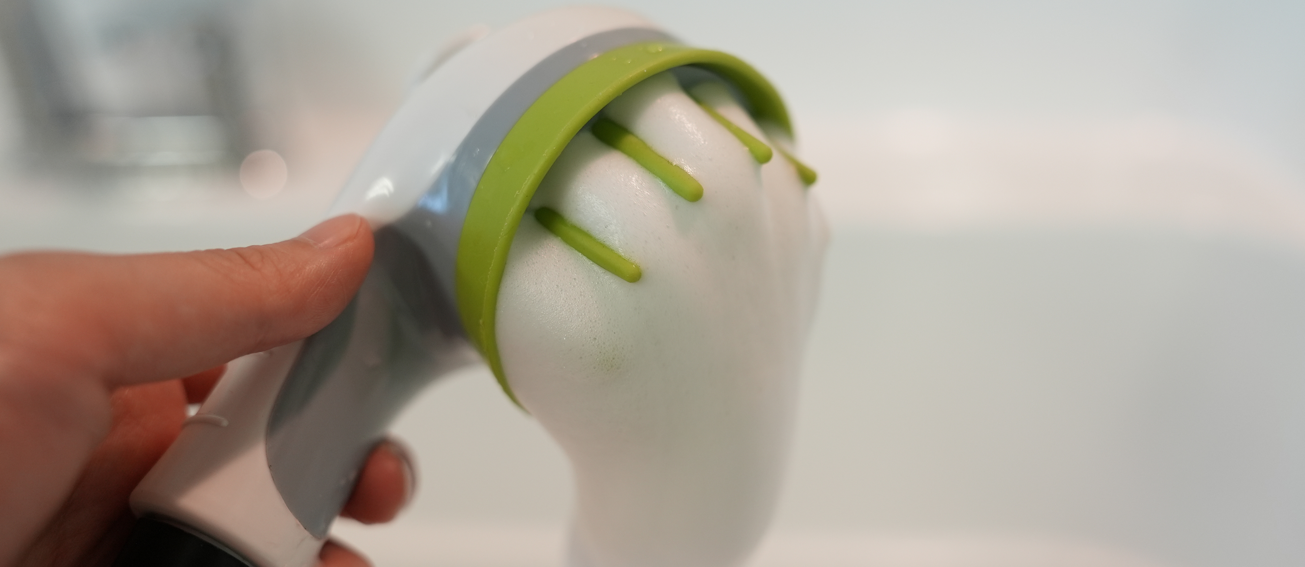 泡シャンプーマシン